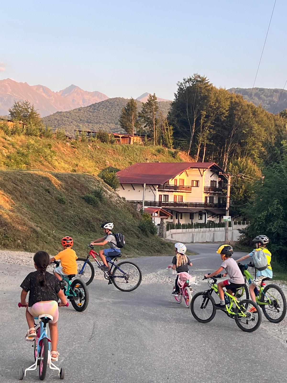 O Aventura pe E-bike pe munti si prin sate. TURA AFTER WORK/SCHOOL