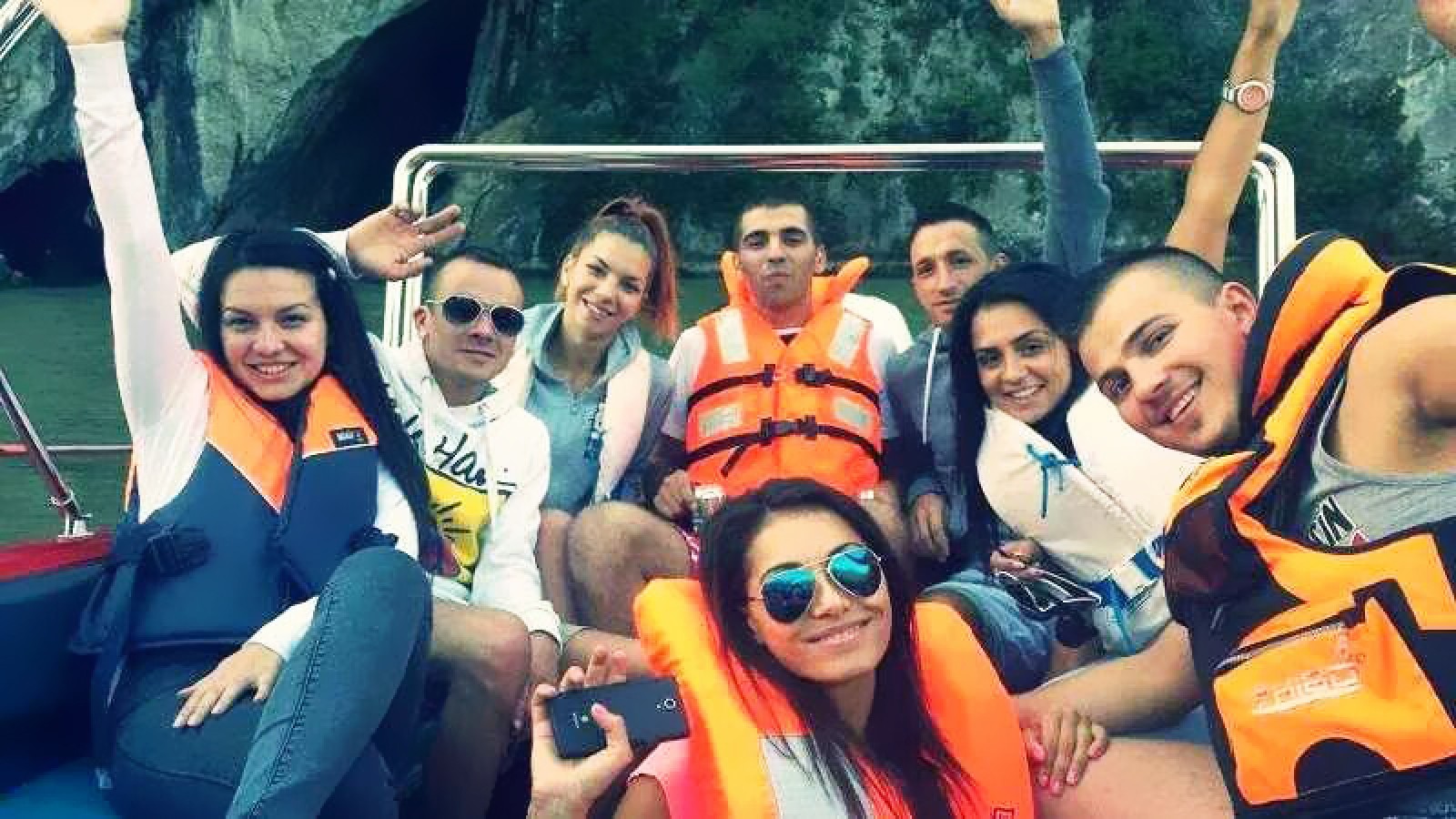 Plimbare cu barca de-a lungul Clisurii Dunării