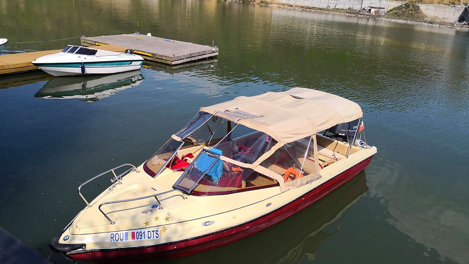 Plimbare cu barca de-a lungul Clisurii Dunării