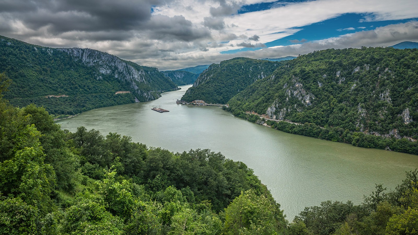 Lecții de ski nautic pentru începatori/avansați pe Dunăre