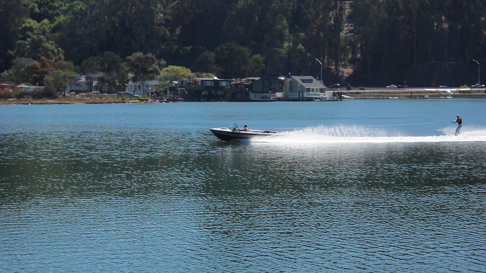 Plimbare pe Dunăre cu Ski Nautic